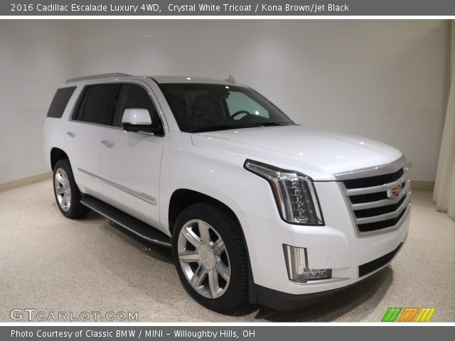 2016 Cadillac Escalade Luxury 4WD in Crystal White Tricoat