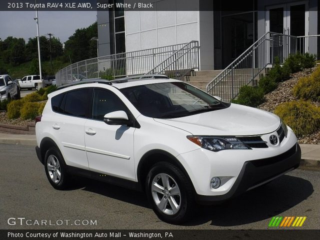2013 Toyota RAV4 XLE AWD in Super White