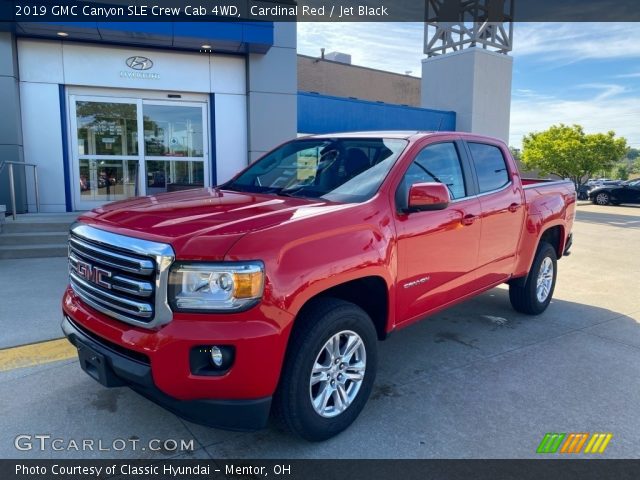 2019 GMC Canyon SLE Crew Cab 4WD in Cardinal Red