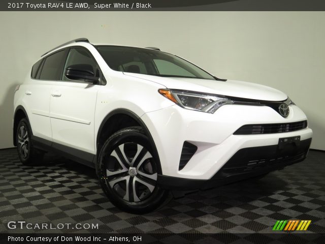 2017 Toyota RAV4 LE AWD in Super White