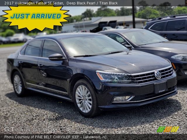 2017 Volkswagen Passat SE Sedan in Deep Black Pearl