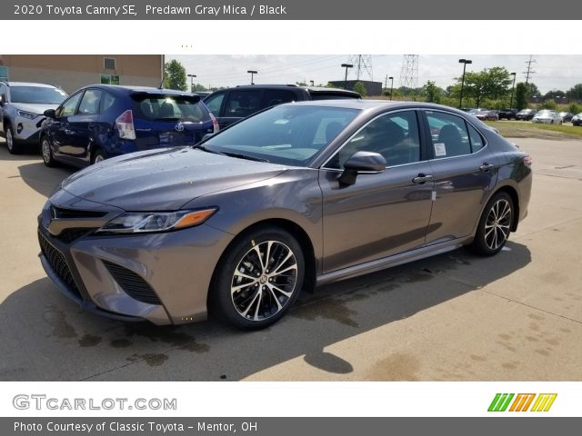 2020 Toyota Camry SE in Predawn Gray Mica