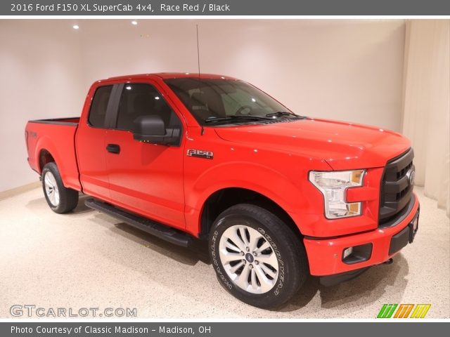 2016 Ford F150 XL SuperCab 4x4 in Race Red