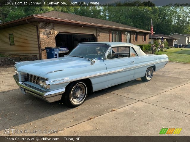 1962 Pontiac Bonneville Convertible in Light Blue