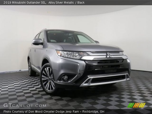 2019 Mitsubishi Outlander SEL in Alloy Silver Metallic