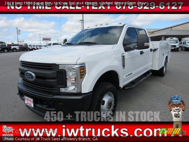2019 Ford F350 Super Duty XL Crew Cab 4x4 Chassis in Oxford White