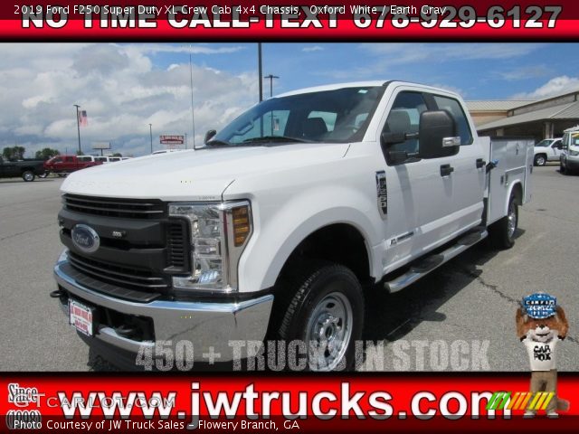 2019 Ford F250 Super Duty XL Crew Cab 4x4 Chassis in Oxford White
