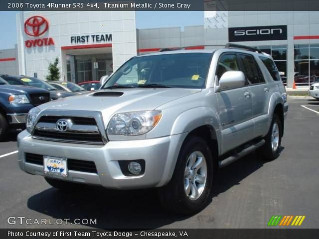 2006 Toyota 4Runner SR5 4x4 in Titanium Metallic