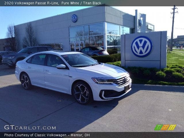 2020 Volkswagen Passat R-Line in Pure White