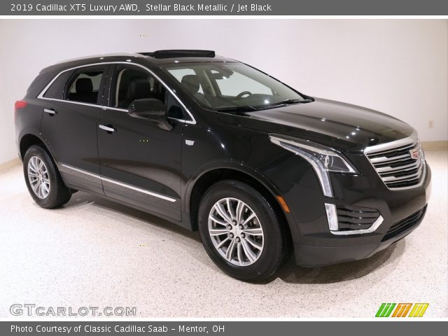 2019 Cadillac XT5 Luxury AWD in Stellar Black Metallic