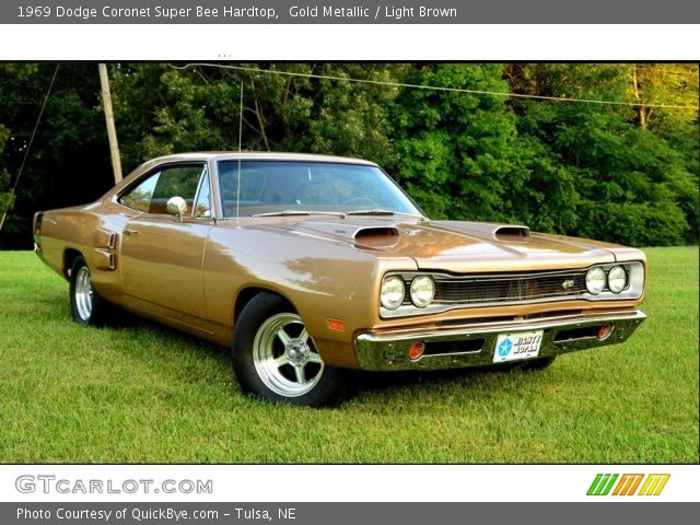1969 Dodge Coronet Super Bee Hardtop in Gold Metallic