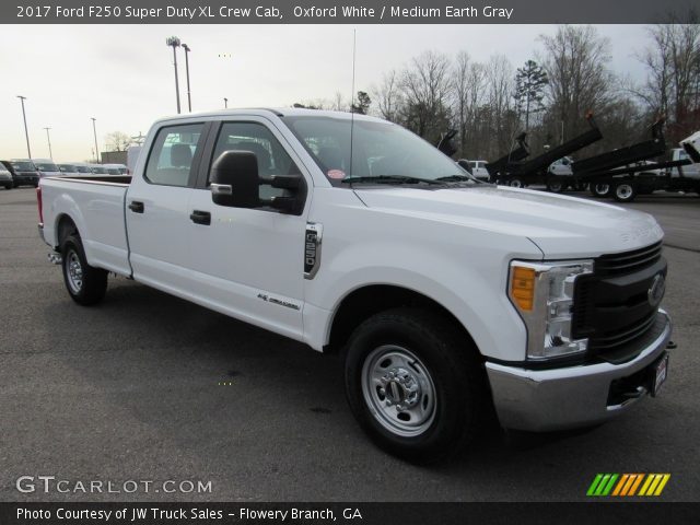 2017 Ford F250 Super Duty XL Crew Cab in Oxford White