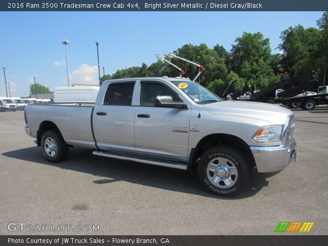 2016 Ram 3500 Tradesman Crew Cab 4x4 in Bright Silver Metallic