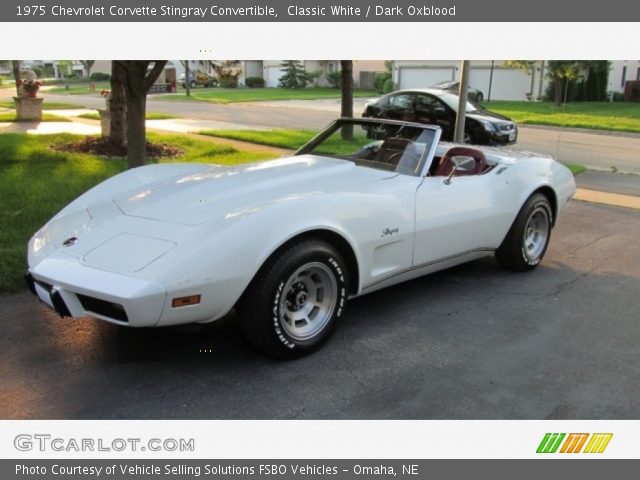 1975 Chevrolet Corvette Stingray Convertible in Classic White