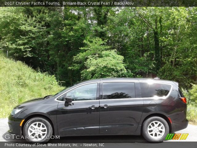 2017 Chrysler Pacifica Touring in Brilliant Black Crystal Pearl