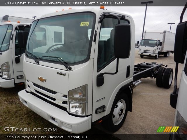 2019 Chevrolet Low Cab Forward 4500 Chassis in Arctic White