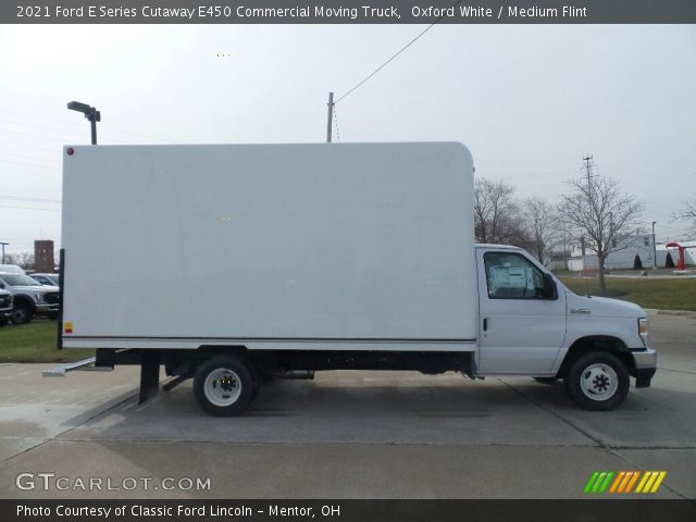 2021 Ford E Series Cutaway E450 Commercial Moving Truck in Oxford White