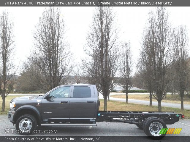 2019 Ram 4500 Tradesman Crew Cab 4x4 Chassis in Granite Crystal Metallic