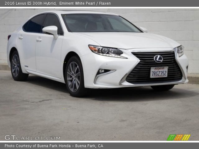 2016 Lexus ES 300h Hybrid in Eminent White Pearl