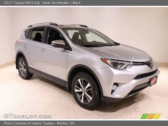 2017 Toyota RAV4 XLE in Silver Sky Metallic