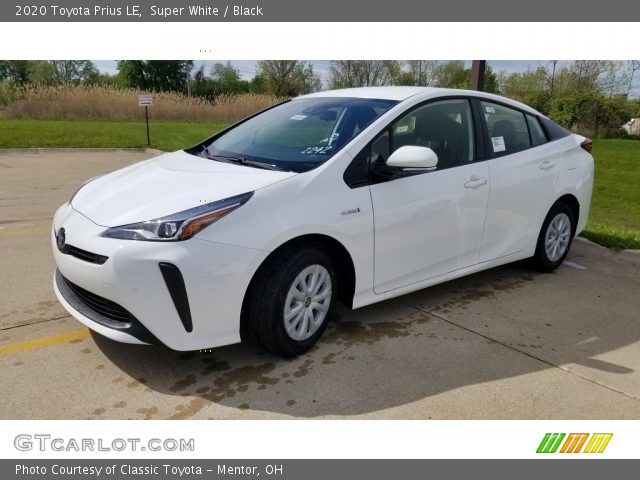 2020 Toyota Prius LE in Super White