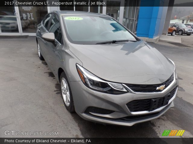 2017 Chevrolet Cruze LT in Pepperdust Metallic