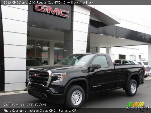 2019 GMC Sierra 1500 Regular Cab 4WD in Onyx Black