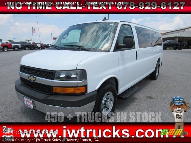 2017 Chevrolet Express 3500 Passenger LT in Summit White