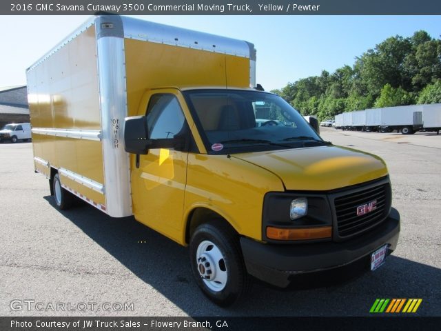 2016 GMC Savana Cutaway 3500 Commercial Moving Truck in Yellow