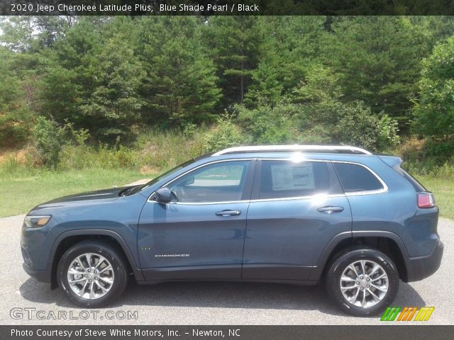 2020 Jeep Cherokee Latitude Plus in Blue Shade Pearl