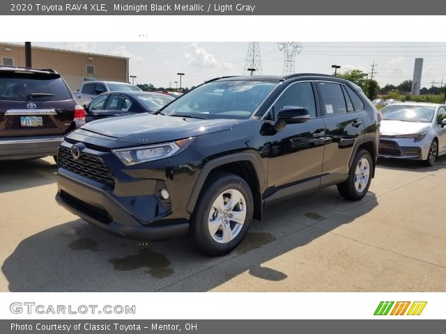 2020 Toyota RAV4 XLE in Midnight Black Metallic