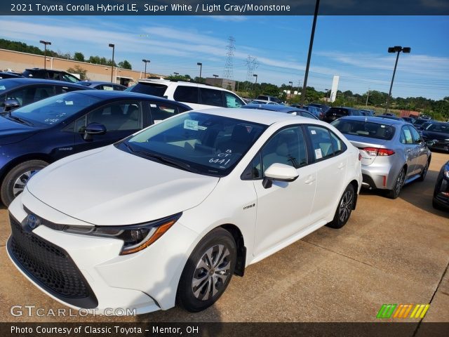 2021 Toyota Corolla Hybrid LE in Super White