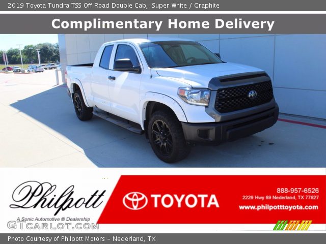 2019 Toyota Tundra TSS Off Road Double Cab in Super White