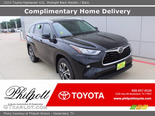 2020 Toyota Highlander XLE in Midnight Black Metallic