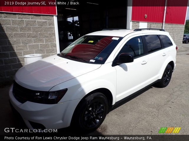 2019 Dodge Journey SE in Vice White