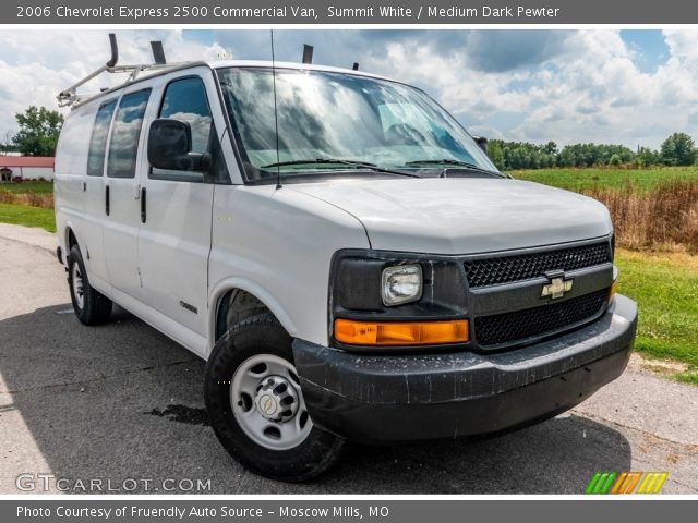 2006 Chevrolet Express 2500 Commercial Van in Summit White