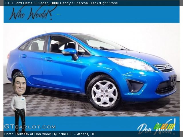 2013 Ford Fiesta SE Sedan in Blue Candy