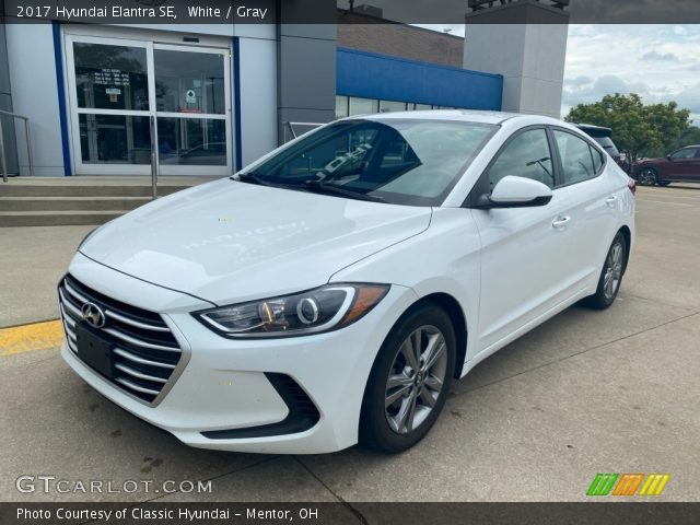 2017 Hyundai Elantra SE in White