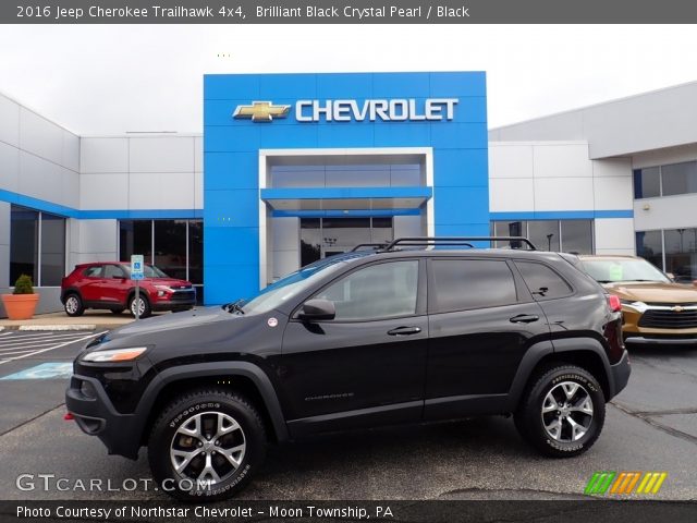 2016 Jeep Cherokee Trailhawk 4x4 in Brilliant Black Crystal Pearl