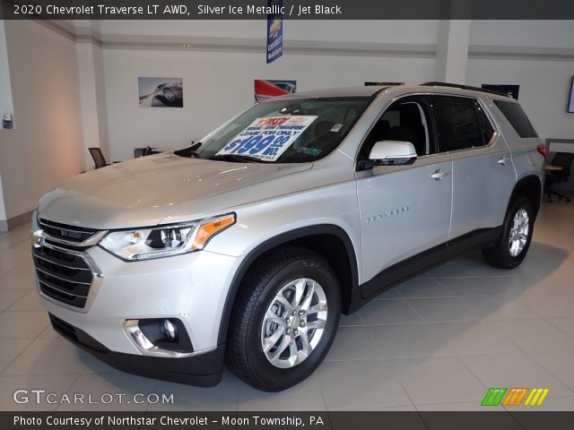 2020 Chevrolet Traverse LT AWD in Silver Ice Metallic