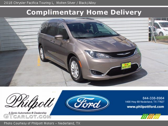 2018 Chrysler Pacifica Touring L in Molten Silver