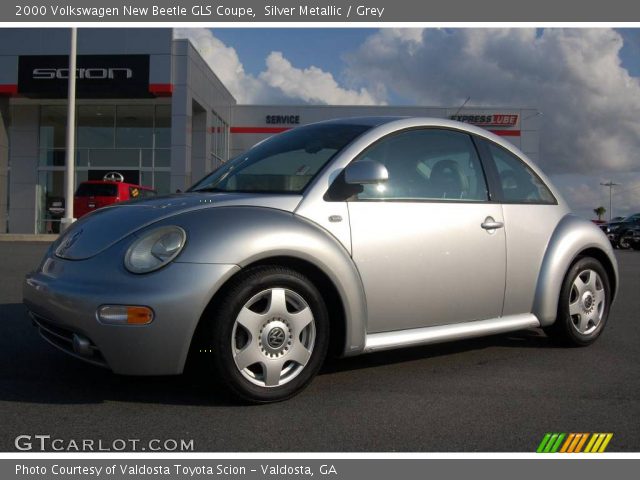2000 Volkswagen New Beetle GLS Coupe in Silver Metallic