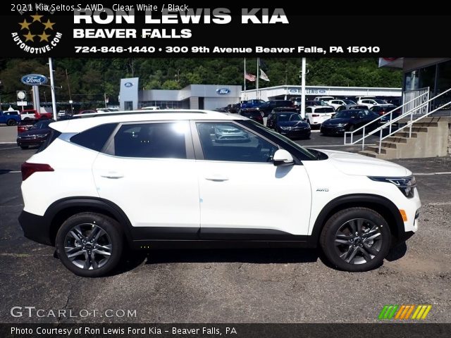 2021 Kia Seltos S AWD in Clear White