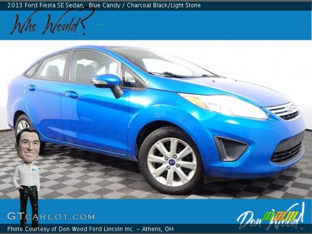 2013 Ford Fiesta SE Sedan in Blue Candy