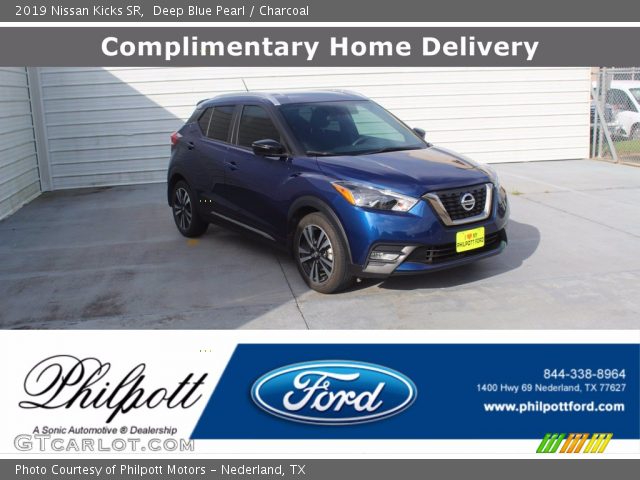 2019 Nissan Kicks SR in Deep Blue Pearl