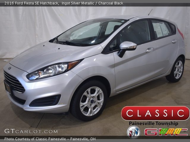 2016 Ford Fiesta SE Hatchback in Ingot Silver Metallic