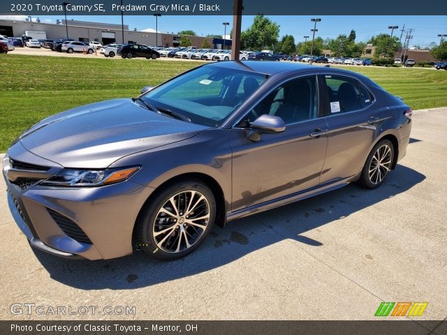 2020 Toyota Camry SE in Predawn Gray Mica