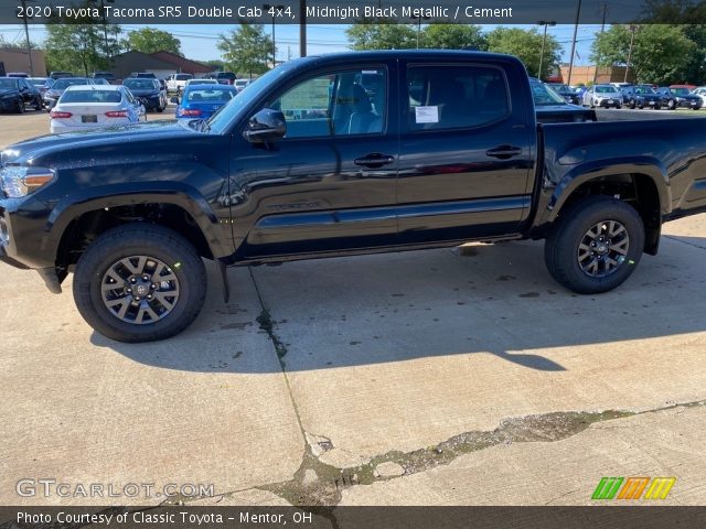 2020 Toyota Tacoma SR5 Double Cab 4x4 in Midnight Black Metallic