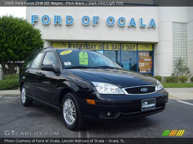 2005 Ford Focus ZXW SES Wagon in Pitch Black