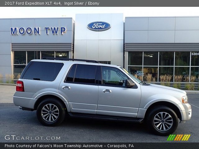 2017 Ford Expedition XLT 4x4 in Ingot Silver